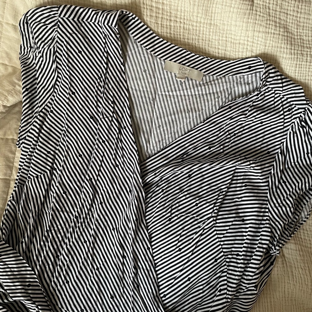Loft black and white short-sleeved wrap top